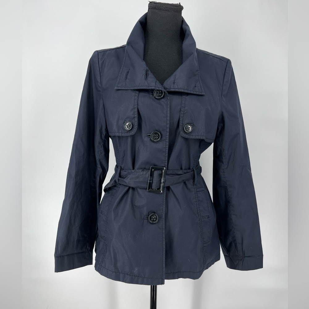 H & Mโ TRENCH COAT/JACKET IN WATER REPELLENT NAVY LINED IN BLUE WHITE PINSTRIPES